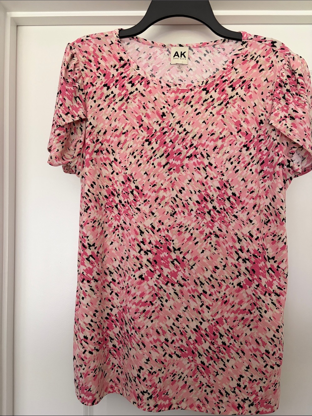 Anne Klein Pink & Black Abstract Layered Sleeve Top